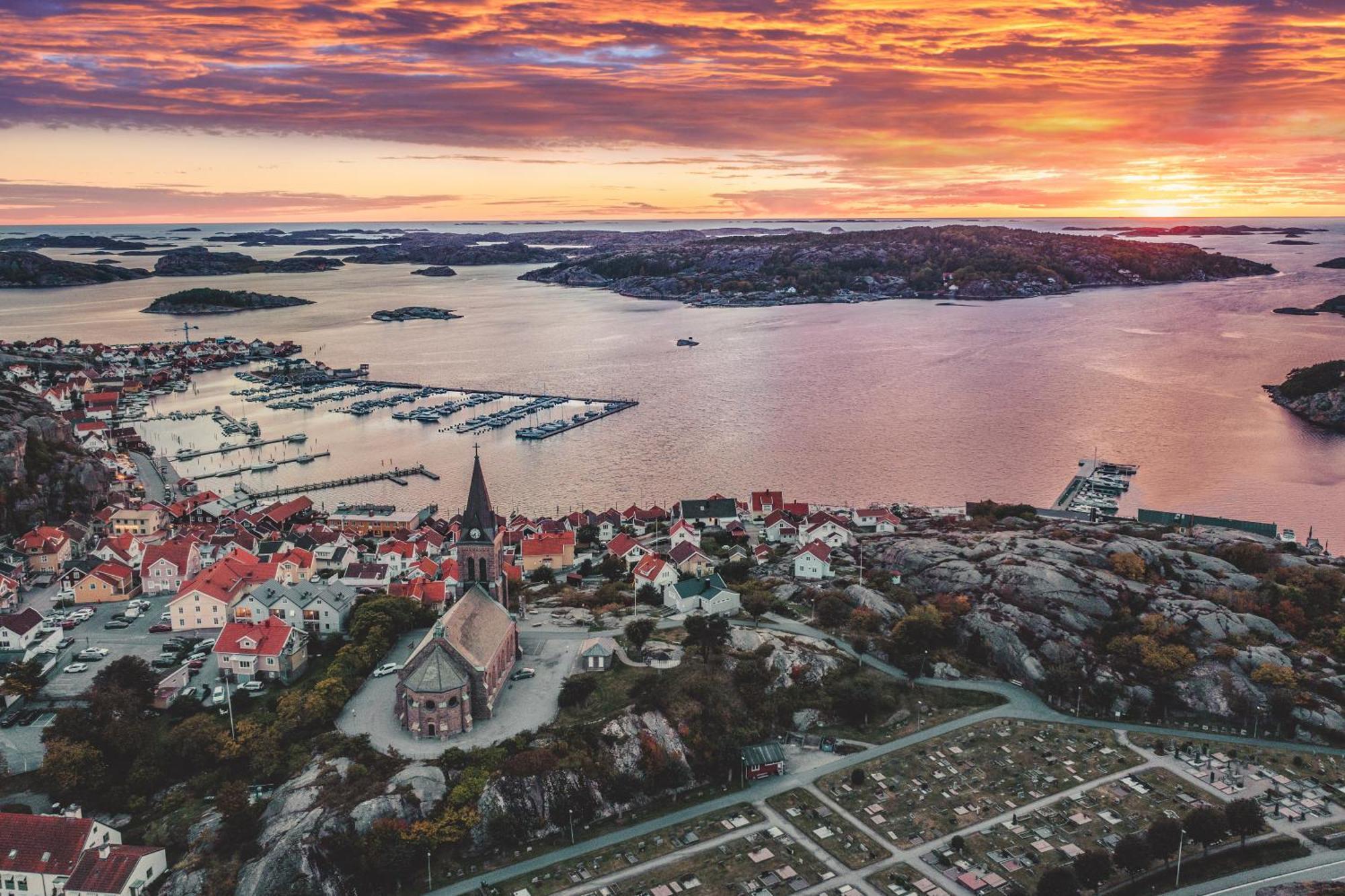 Villa Seafront With Terrific View By Ajf Dream Living Fjällbacka Exterior foto